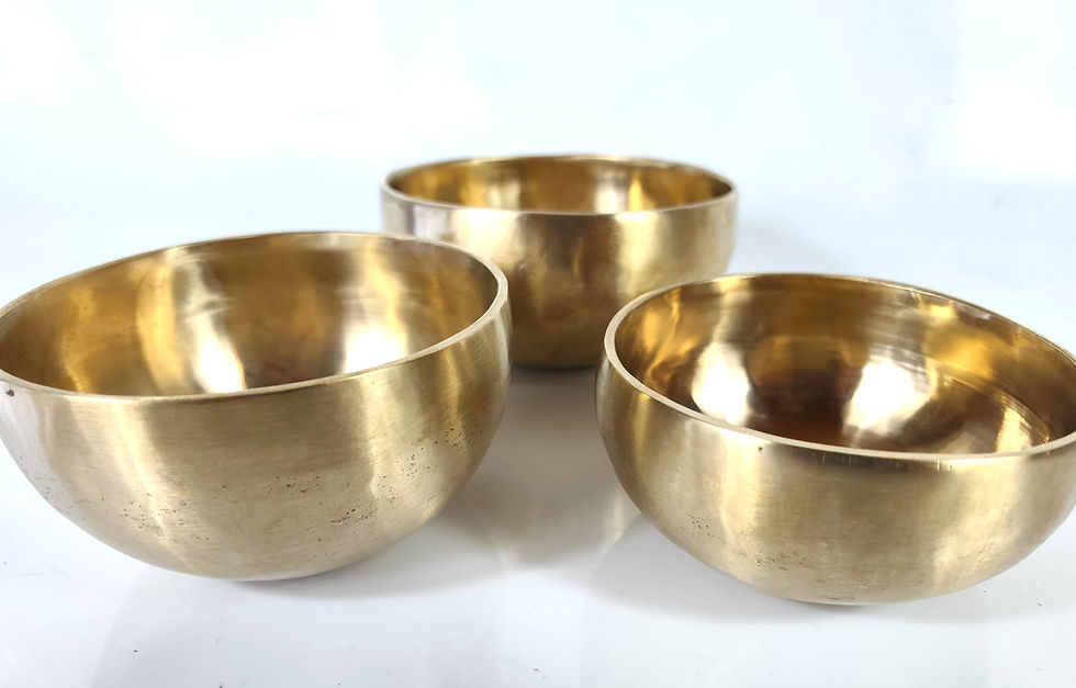 Thumbnail: Klangschalen 3er Set 1139 gr. - Meditation und Klangtherapie - matt