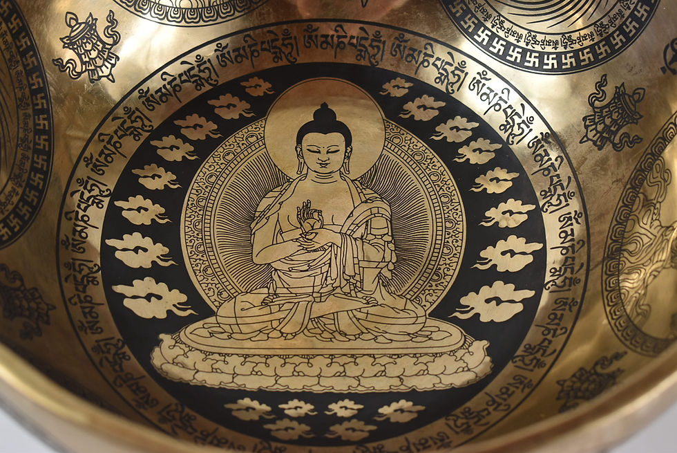 Thumbnail: Klangschale Gravur - Buddha - 2469 gr. 29 cm - Beckenschale Therapie Klangmassage Meditation