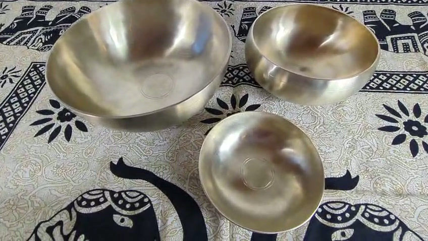 Klangschalen 3er Set klein Therapieschalen - Kopf/kl. Herzschale/Universal - Video