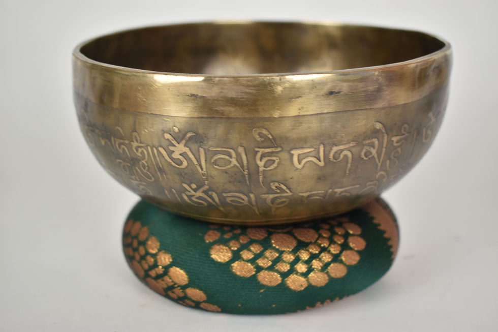 Miniaturbild: Klangschale Gravur - OM Symbol - 694  gr. 16 cm