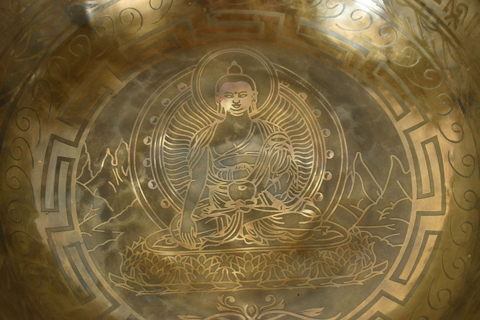 Miniaturbild: Fußklangschale mit Gravur Buddha - Detailansicht