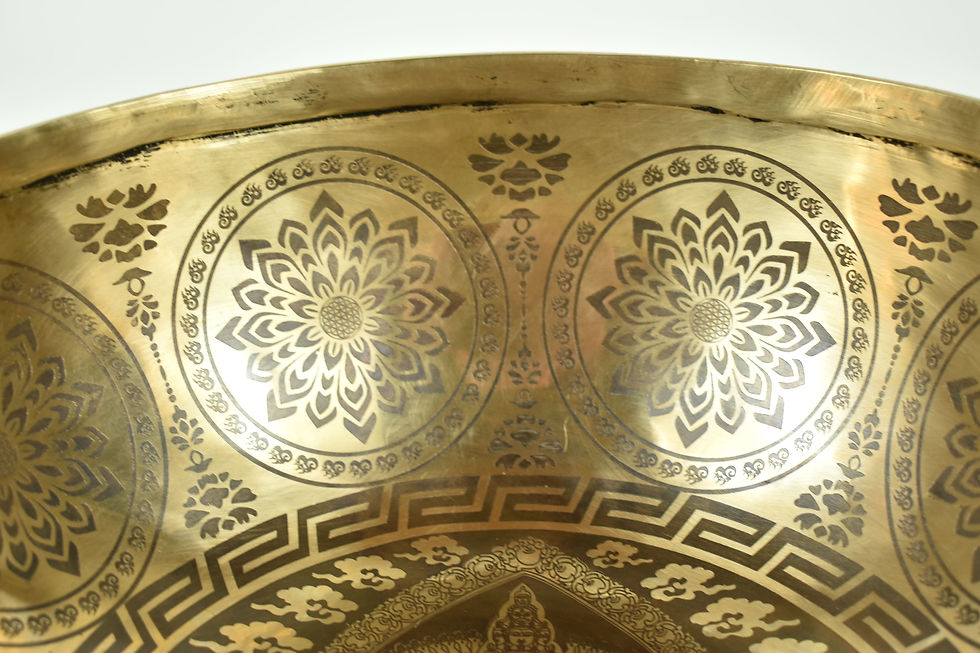 Thumbnail: Klangschale Gravur Gottheit Durga - 1923 gr. 28 cm - Becken- /Bauchschale