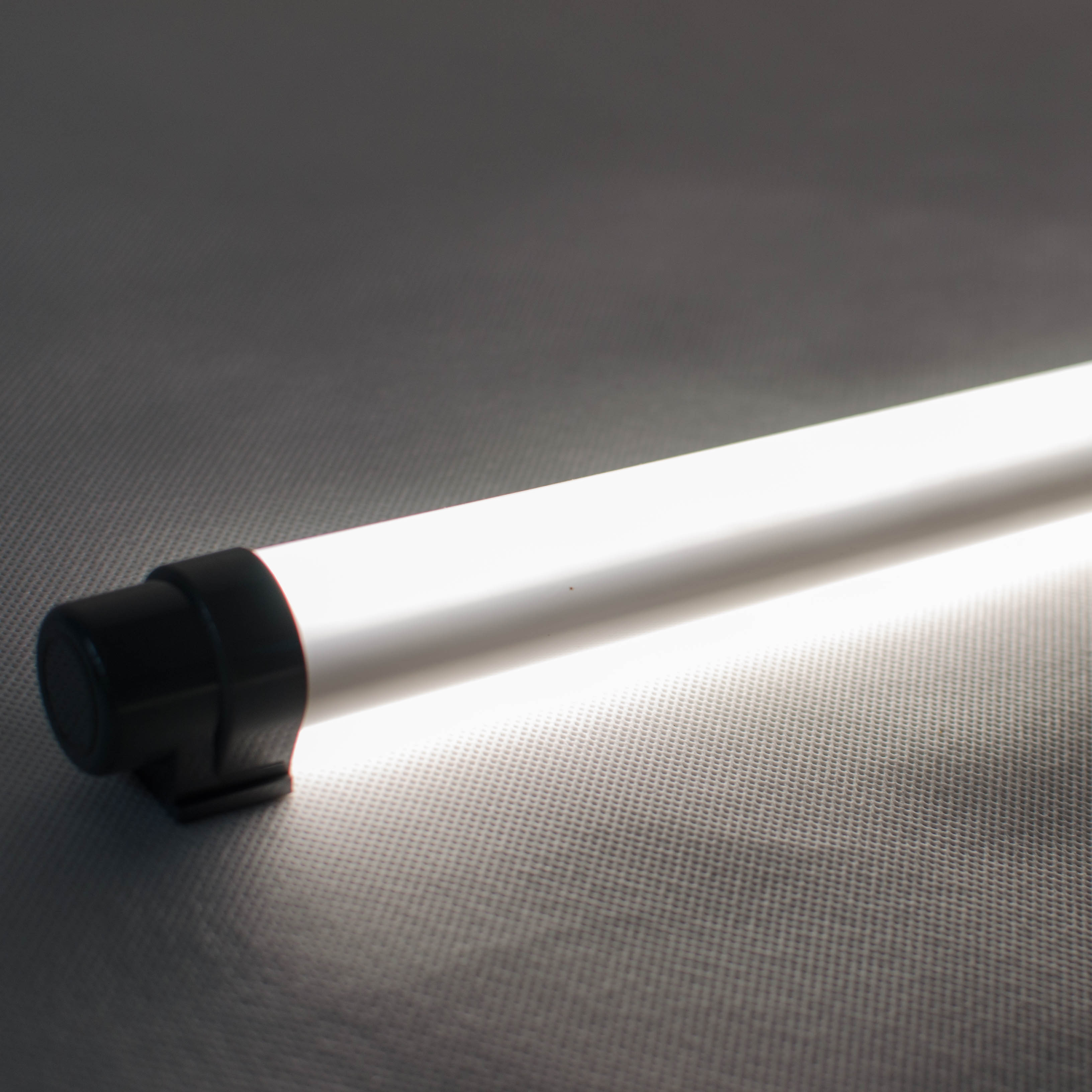 Lampa T12 LX1200S