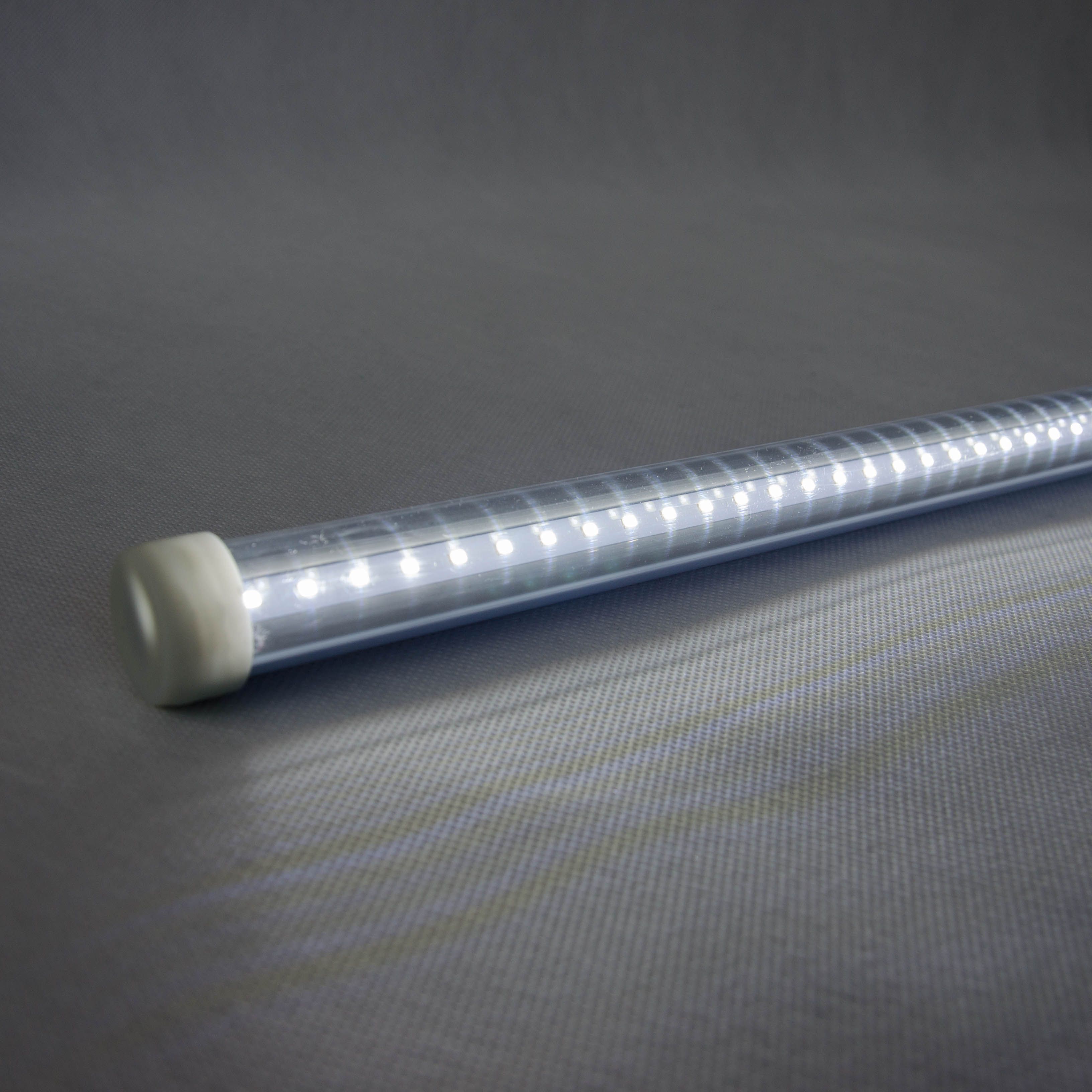 Lampa T8 LX900NSCH