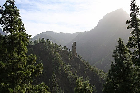 Roque Idafe in the Caldera de Taburiente, La Palma, the sacred of the guanchen, by Reinhard Kraasch, CO) Wikipedia
