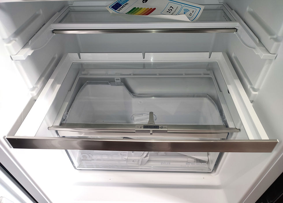 Miniaturbild: SIEMENS StudioLine / NEUWERTIG EINBAUKÜHLSCHRANK /A++