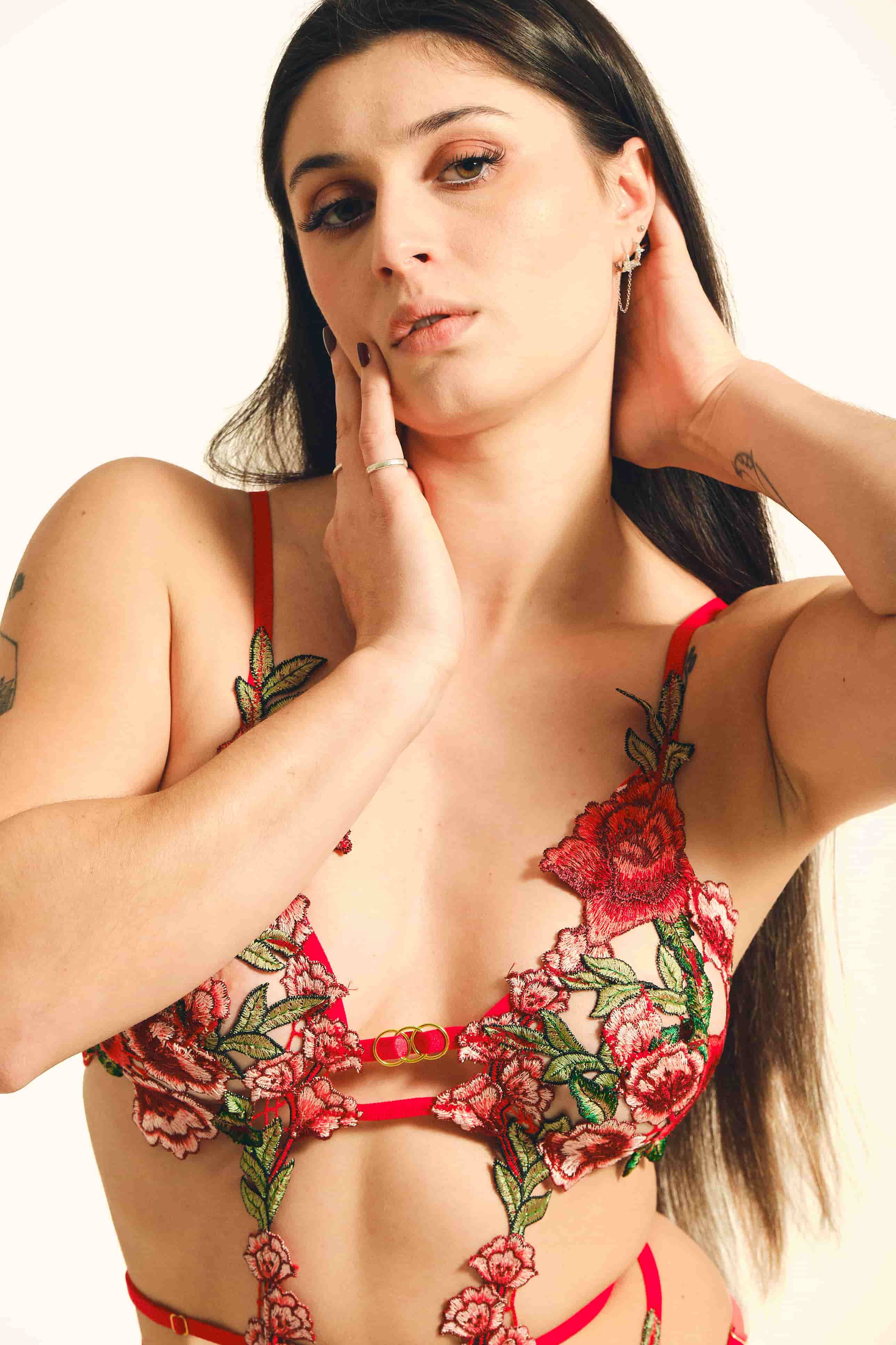 Body Lingerie – Rose Rouge - Lucifer