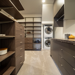 freedomRail Driftwood Live Laundry Room