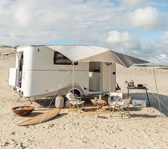 Beachy_mit_Sonnensegel.webp