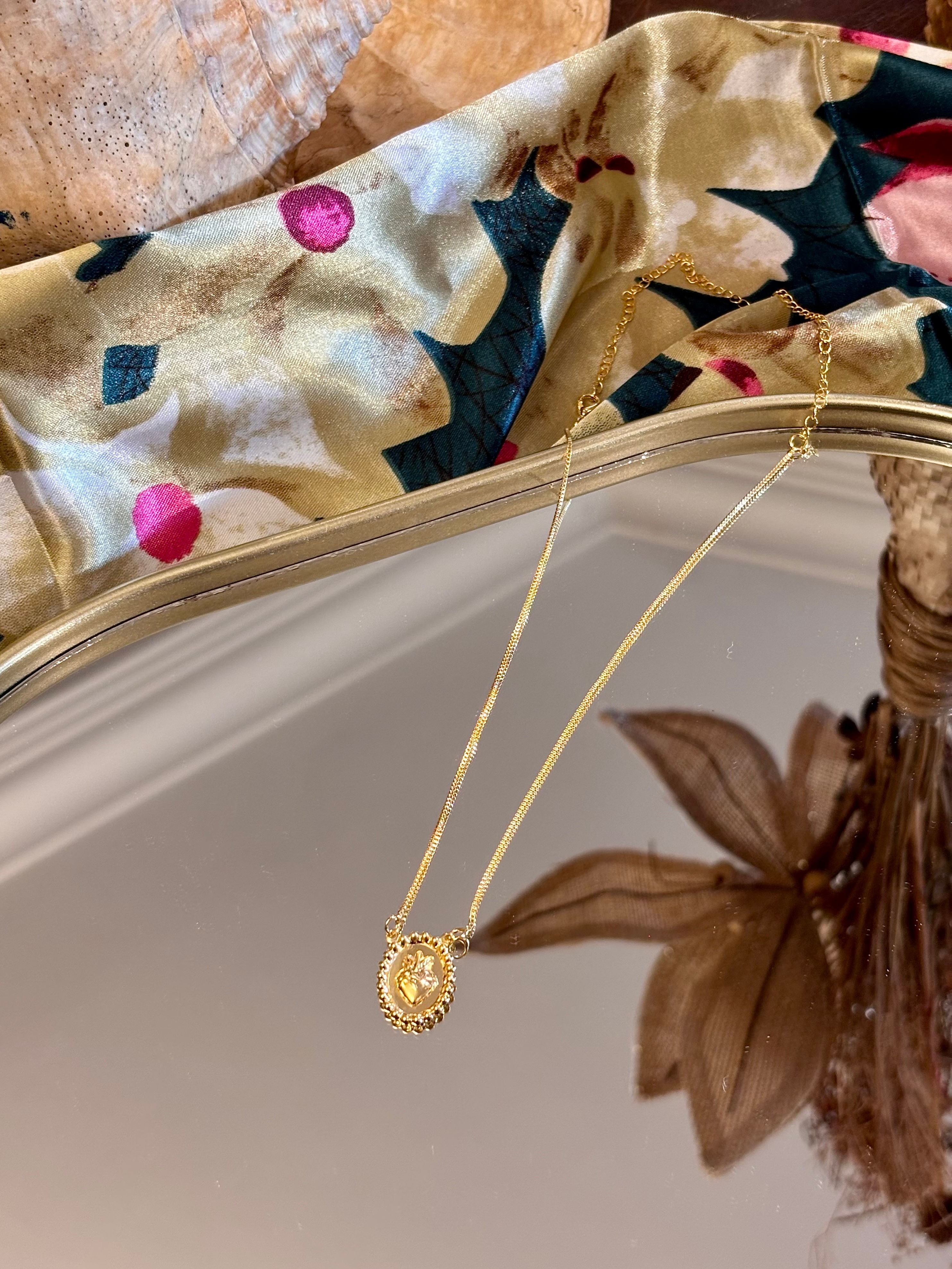 Colar coração sagrado