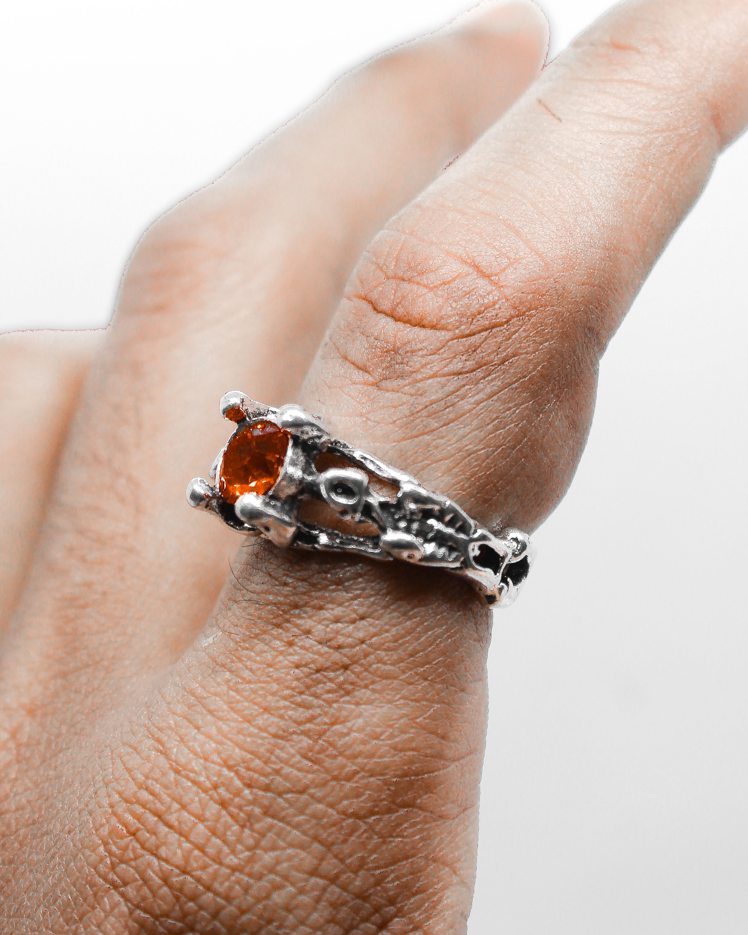 RED DIAMOND RING (UNISEX)