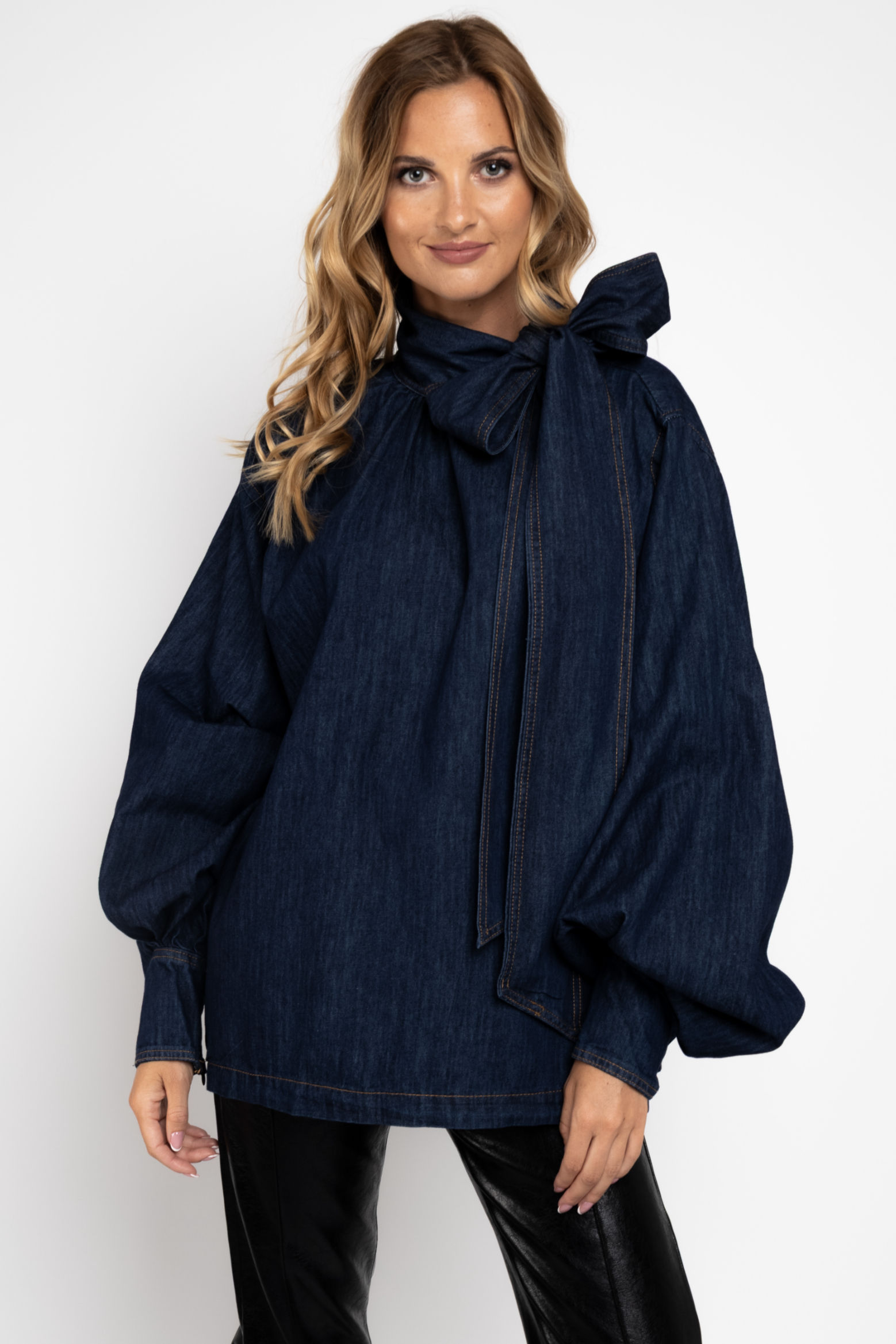 Denimová halenka s mašlí