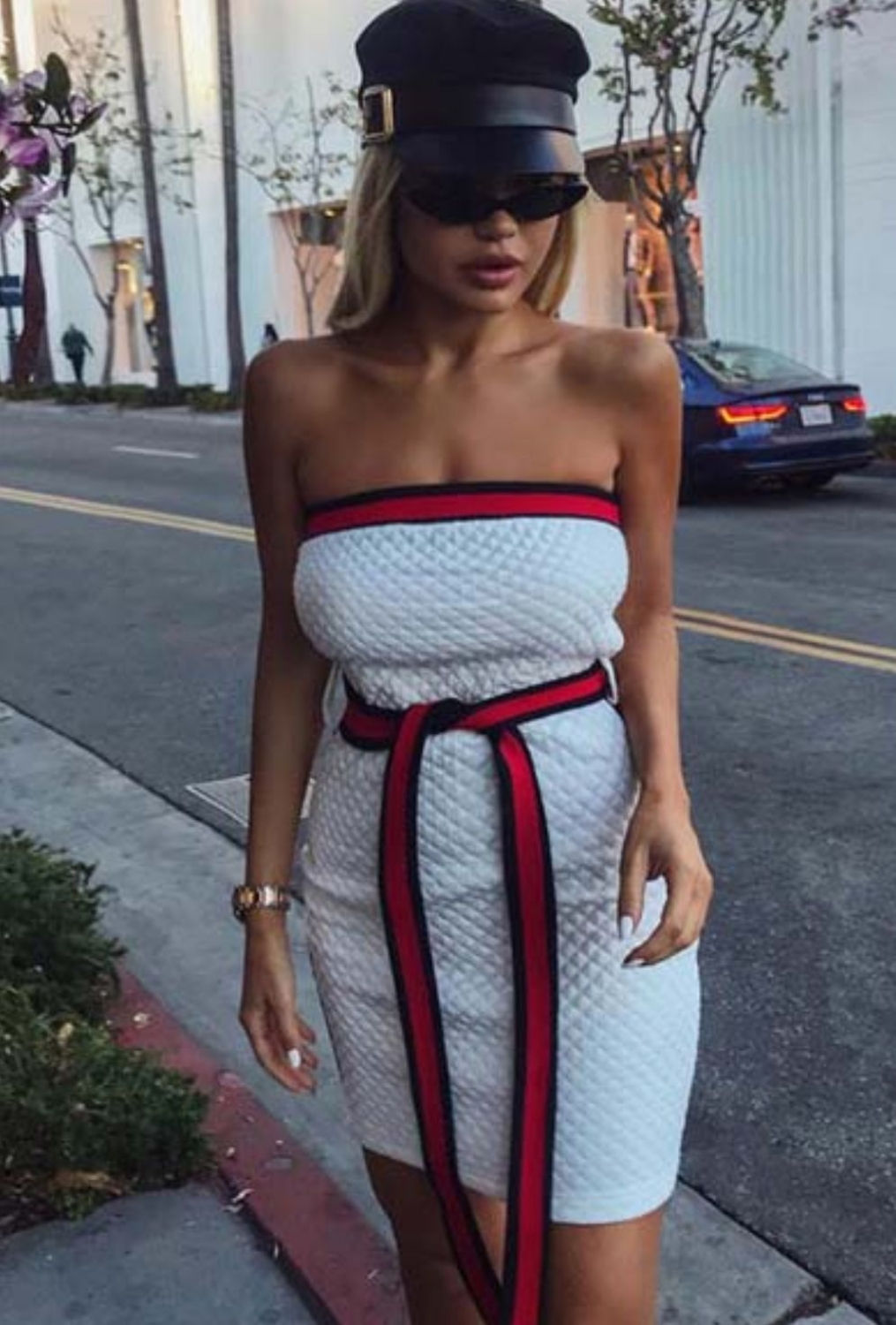 Mini vestido straple con lazo BHLY