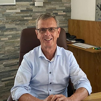 Steiner Bild_edited.jpg