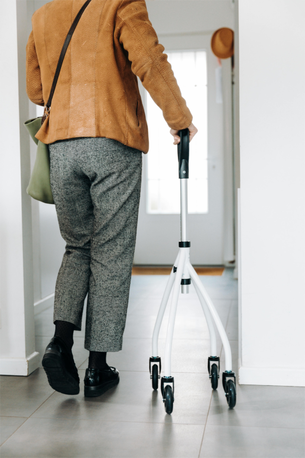 How are Medicare Advantage plans offering supplemental benefits that support independence at home?