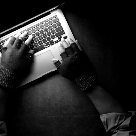 “Ze regelde zelf haar begrafenis, maar niemand kon op laptop”: ethisch hackers worden steeds vaker ingeschakeld. Is dat legaal?