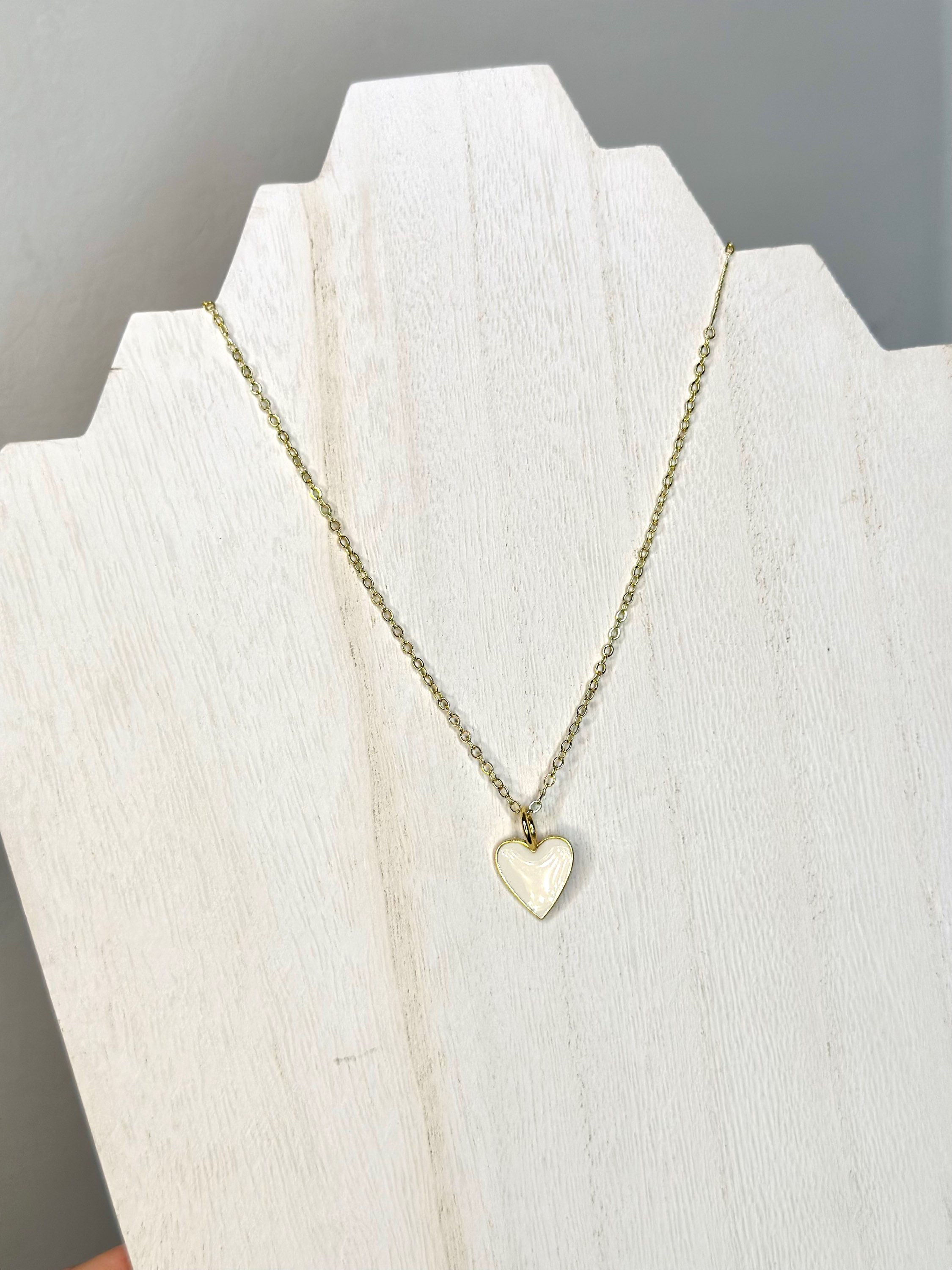 Lovin’ around Necklace