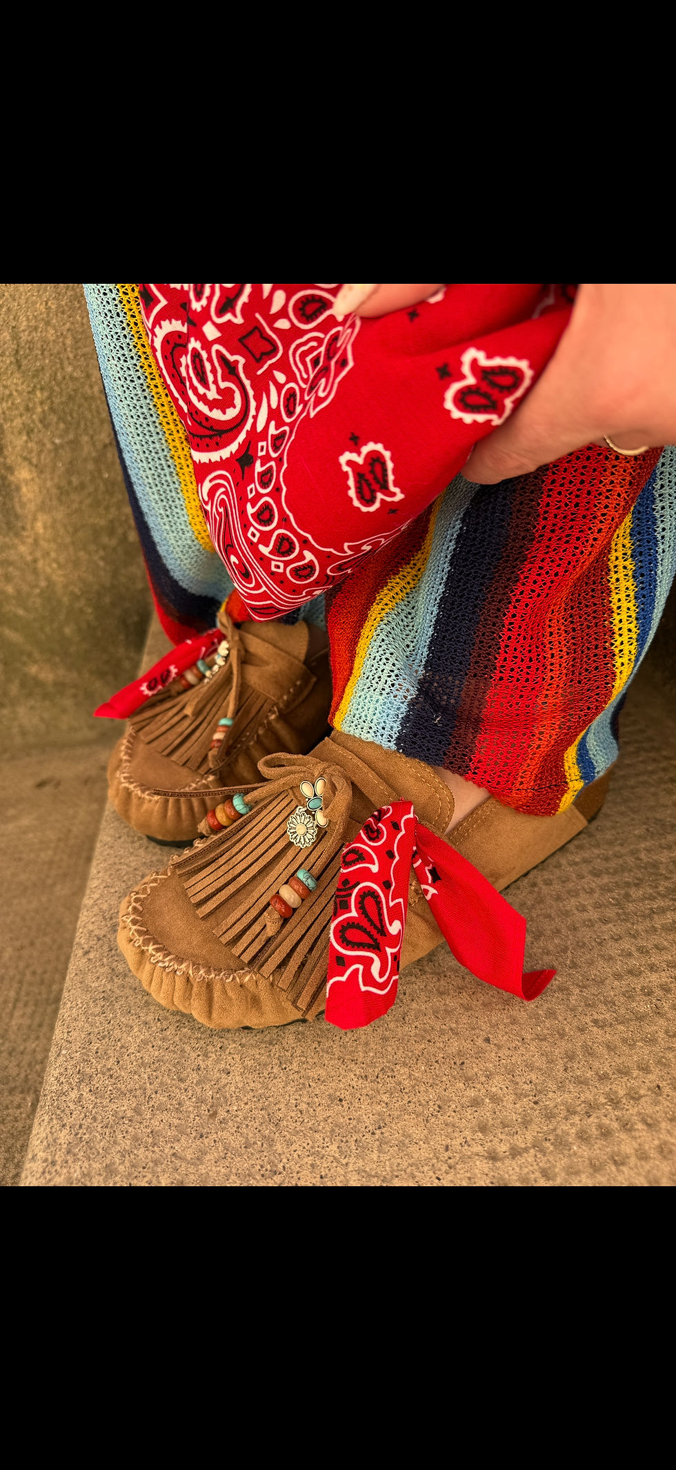 Miniature : Mocassin et chevillère rouge  