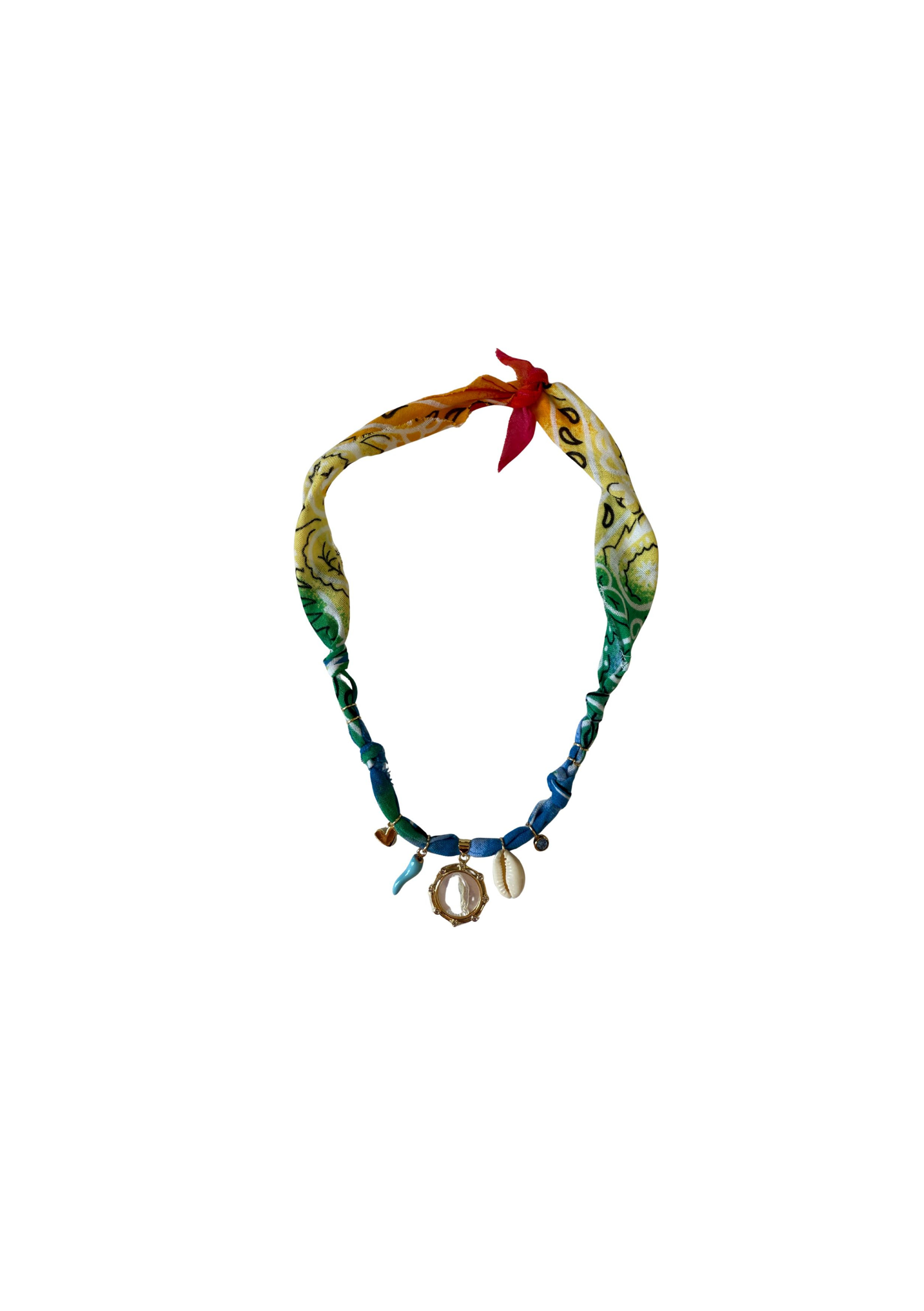 Collier « Santa Barbara» vierge blanche Arc en ciel