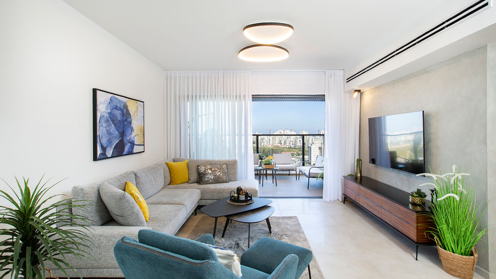 אלגנטיות חמה ומודרנית בבית אחד