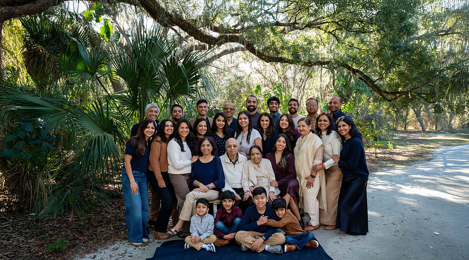 Extended family photoshoot, Central Florida foliage