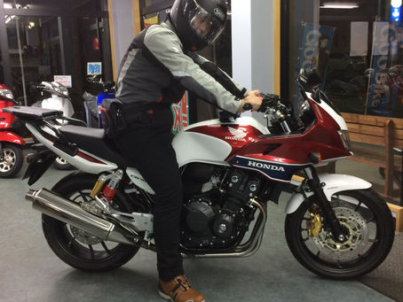 本日の納車 CB400スーパーボルドール