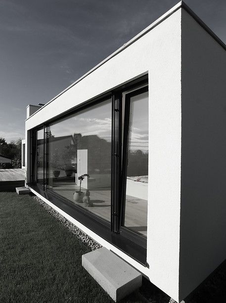 outside01.jpg