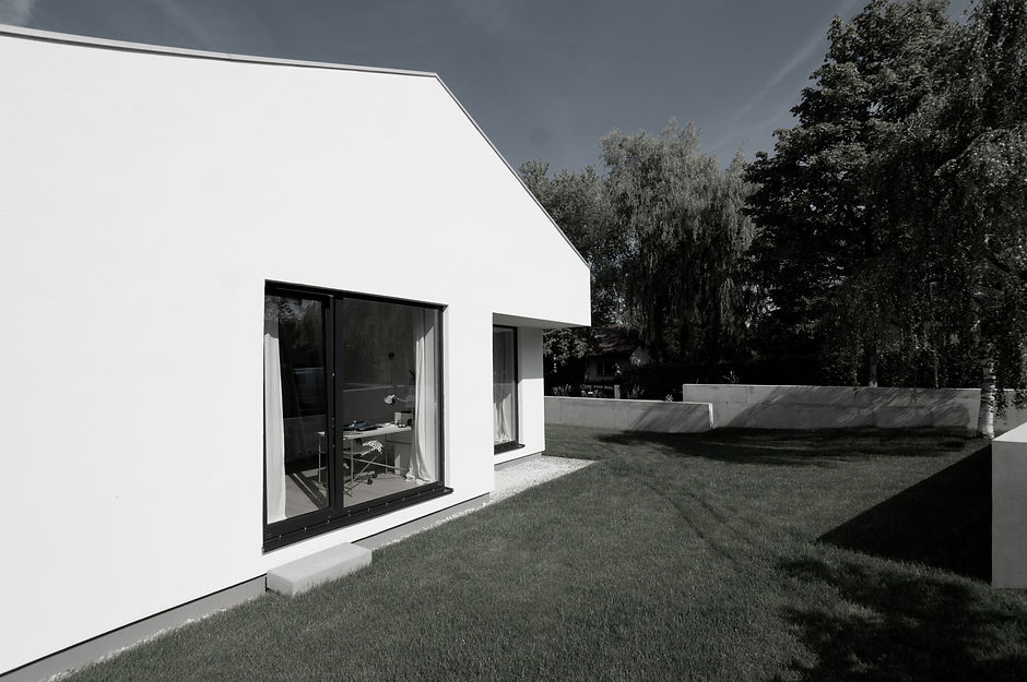 outside04.jpg