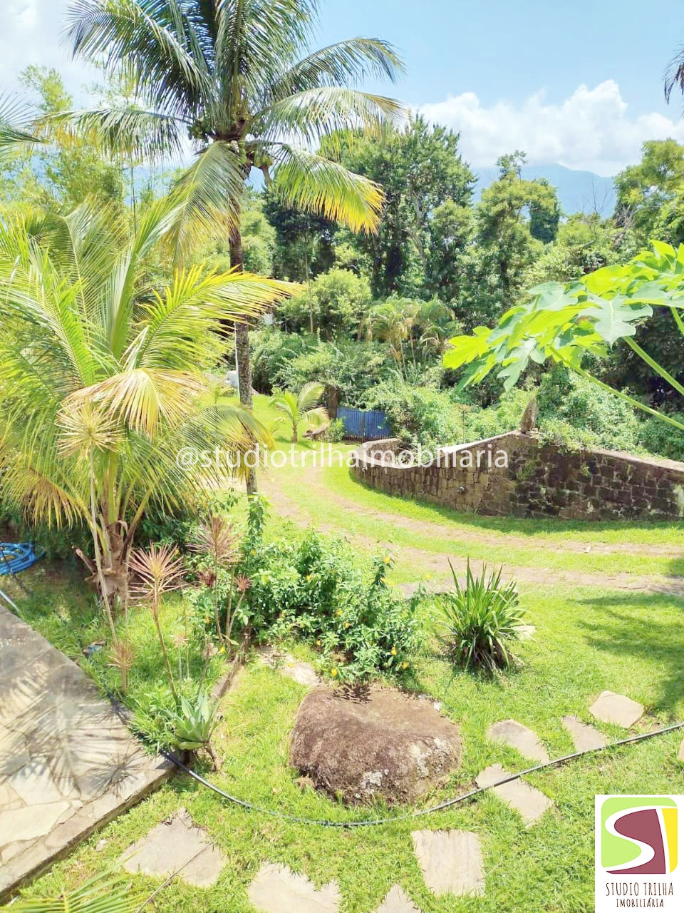 Casa à Venda em Ilhabela, Vista ao Mar, 6 quartos, Sul da Ilha