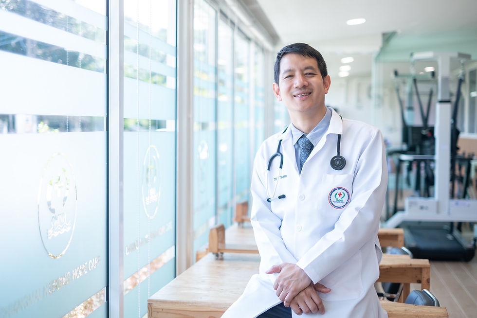 นายแพทย์ณัฐวรรธ วิฑูรย์ (หมอต้น)