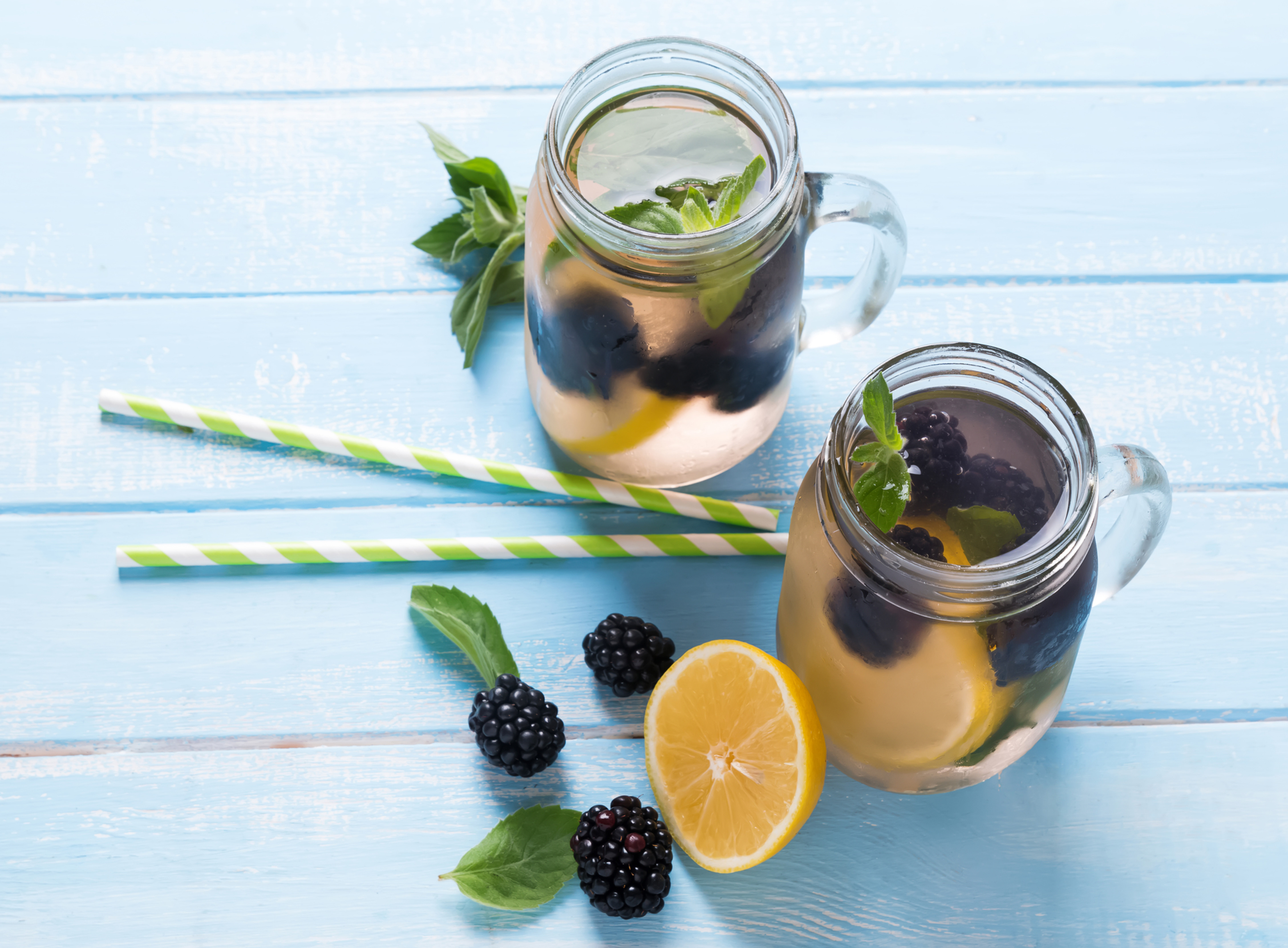 Blackberry-Lemon Detox Drink