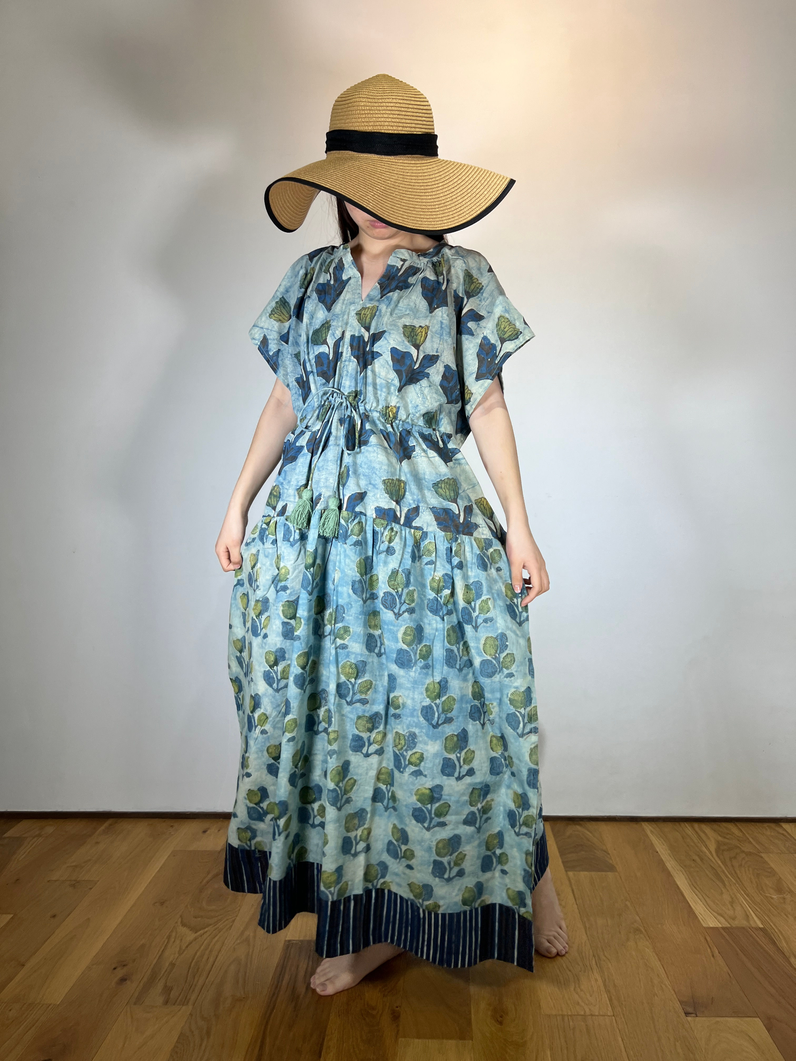 セイントジョージ島のカフタン　ドレスP青