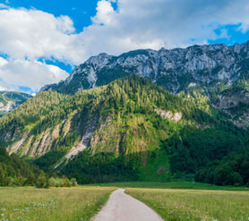 Alpine meadows and dramatic mountains, ideal for wellness retreats in Austria