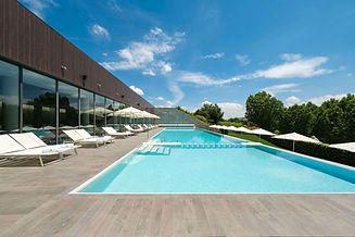 Infinity pool with countryside views at Castilla Termal Monasterio de Valbuena