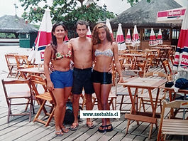 alesandra y claudia.jpg