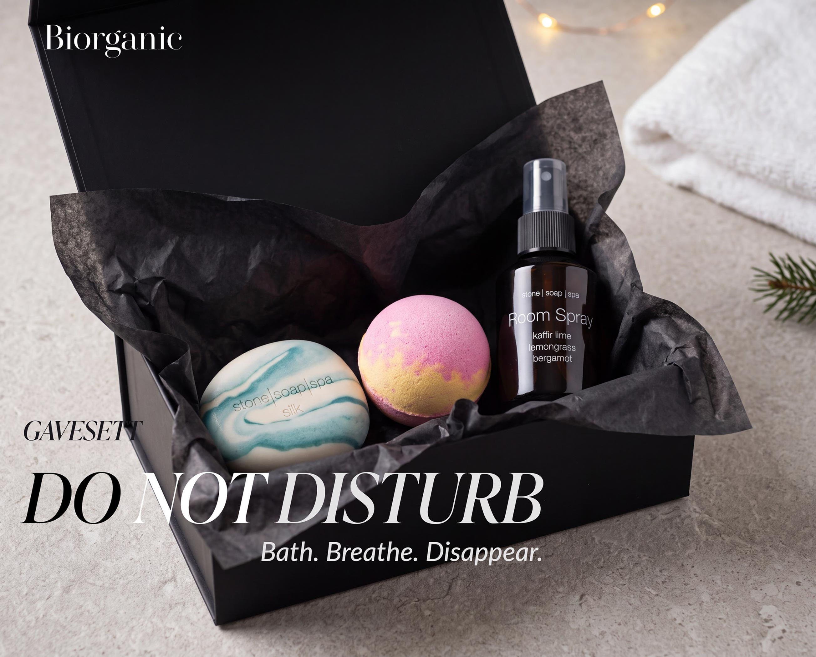 DO NOT DISTURB spa gavesett med badebombe, Stone Soap Spa-såpe og romspray.