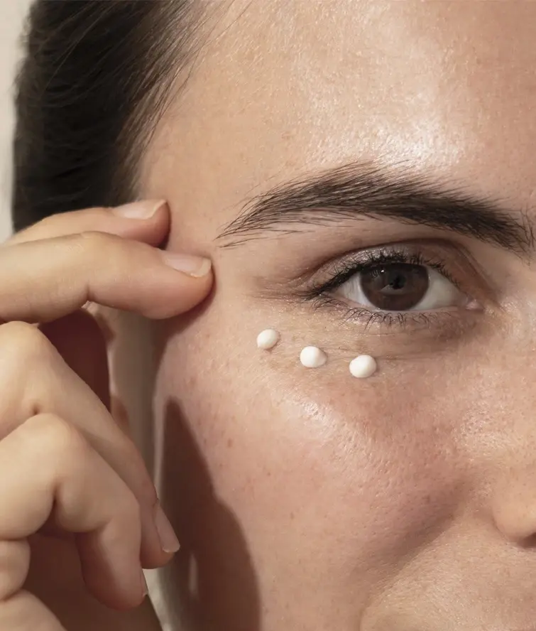 Miniatyrbilde: Øyekrem som gir fukt og glatter huden