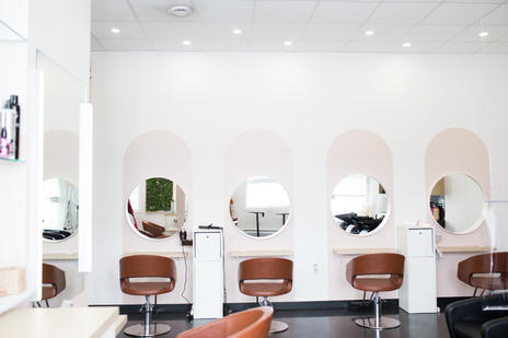 Salon de coiffure Kanva,
Ste-Thérèse,
Québec