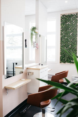 Salon de coiffure Kanva,
Ste-Thérèse,
Québec