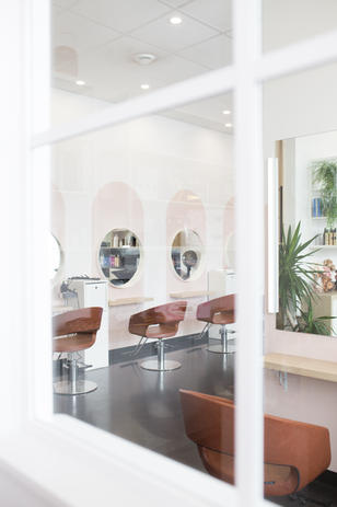 Salon de coiffure Kanva,
Ste-Thérèse,
Québec