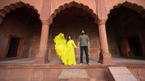 Professional Photographer in Taj Mahal, Agra