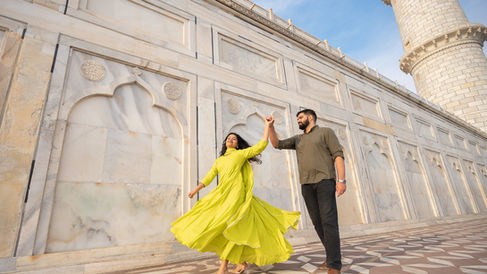 Professional Photographer in Taj Mahal, Agra
