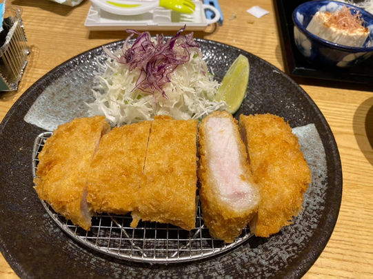 胡志明市好吃炸豬排餐廳：日式與韓式大對決