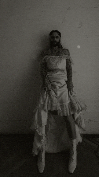 01_2021-03-18-gothican_conchita_dieida_sujet1_1.gif