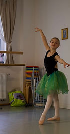 Groß (NZ6_0625)_edited.jpg