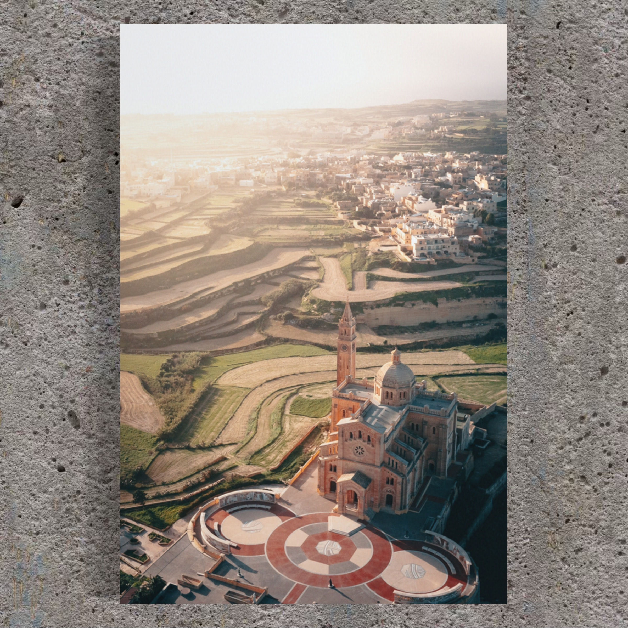 Malta: Ta´Pinu (Gozo) Drohne (hoch)