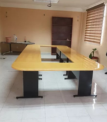 Miniatura: Mesa de juntas