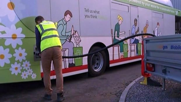 bio-bus-bio-bus-premier-bus-entierement-alimente-excrements_1.jpg