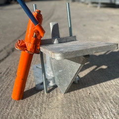 Underpinning Bracket