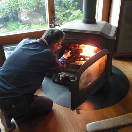 薪スト-ブの出番